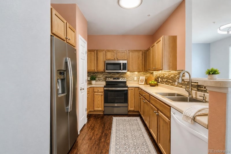5255 Memphis St #1204, Denver, CO 80239