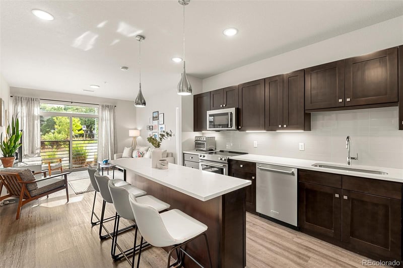 155 S Monaco Street Pw #102, Denver, CO 80224