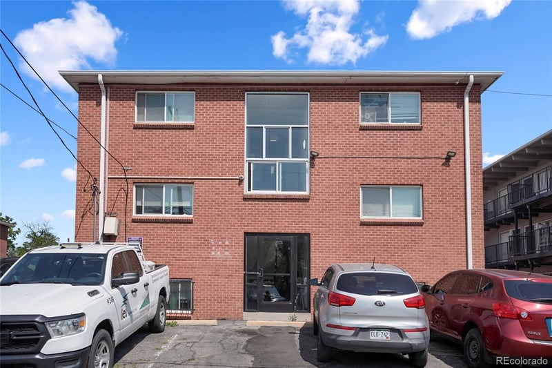1677 Geneva St, Aurora, CO 80010