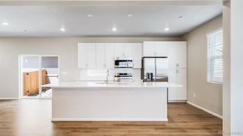 10152 Salem Ct, Commerce City, CO 80022