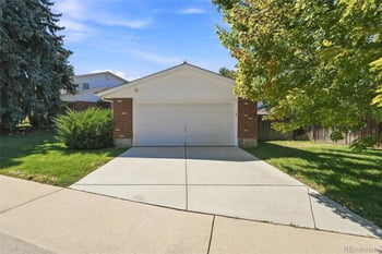 1460 S Macon St, Aurora, CO 80012
