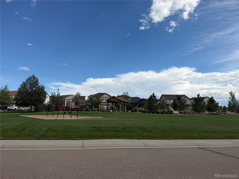 22848 E Saratoga Pl, Aurora, CO 80015
