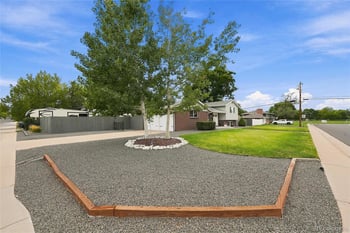 690 E Davies Ave, Centennial, CO 80122