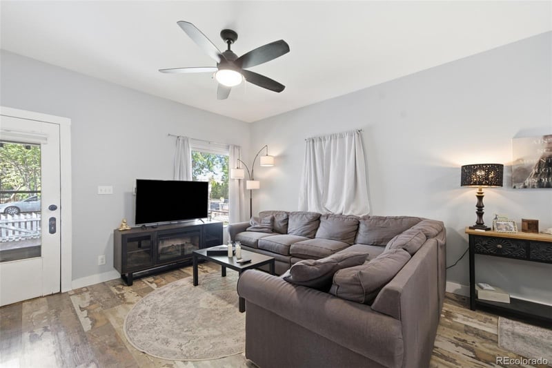 720 E 8th St, Loveland, CO 80537
