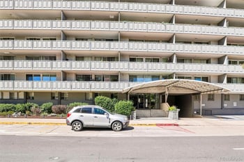 909 N Logan St #5B, Denver, CO 80203