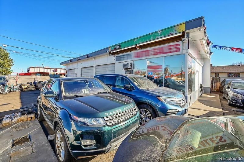 8000 E Colfax Ave, Denver, CO 80220