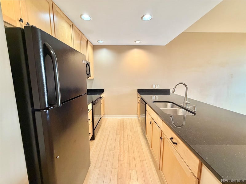 275 S Harrison St #312, Denver, CO 80209