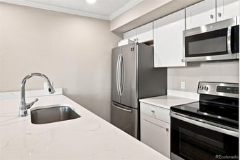 5770 E Warren Ave #104, Denver, CO 80222