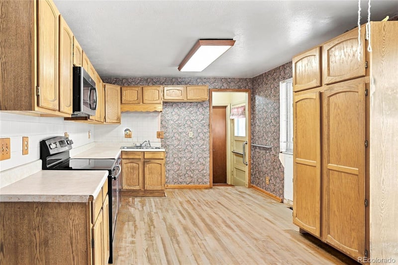 1567 S Dover Ct, Denver, CO 80232