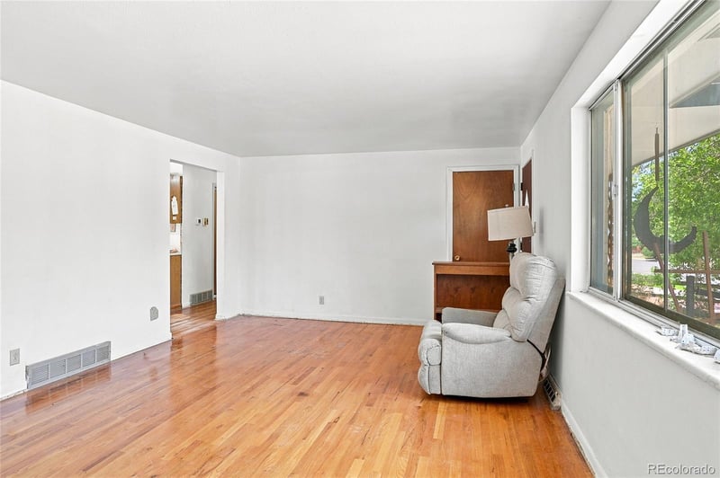 1567 S Dover Ct, Denver, CO 80232