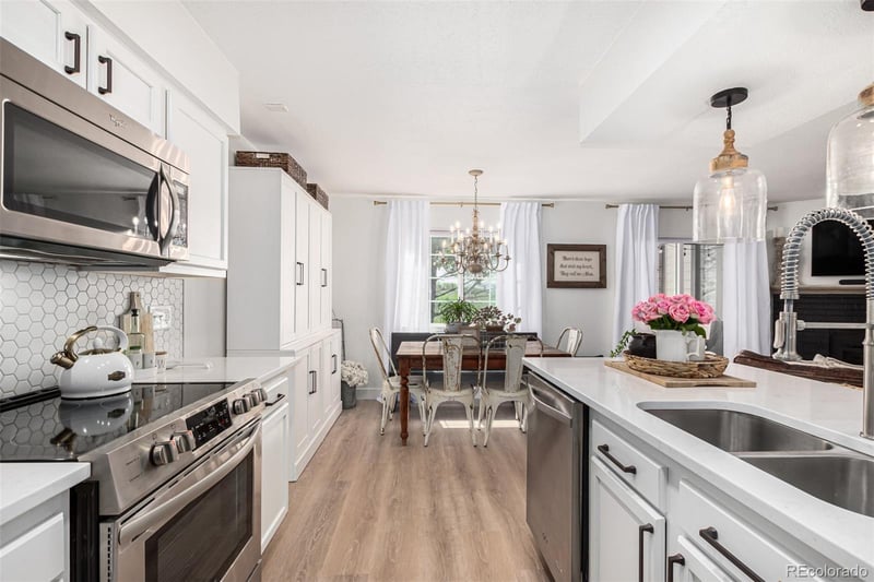 749 Canyon Dr, Castle Rock, CO 80104