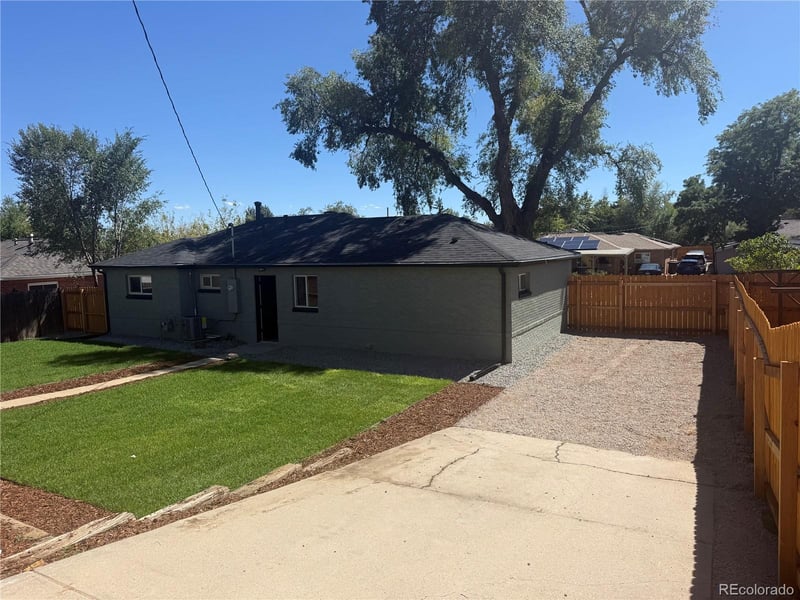 1241 E 90th Ave, Thornton, CO 80229