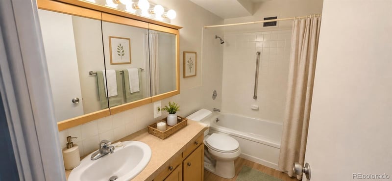 660 S Alton Way #12B, Denver, CO 80247
