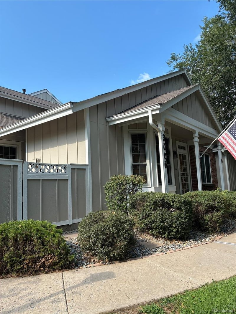 3006 W Long Dr #D, Littleton, CO 80120