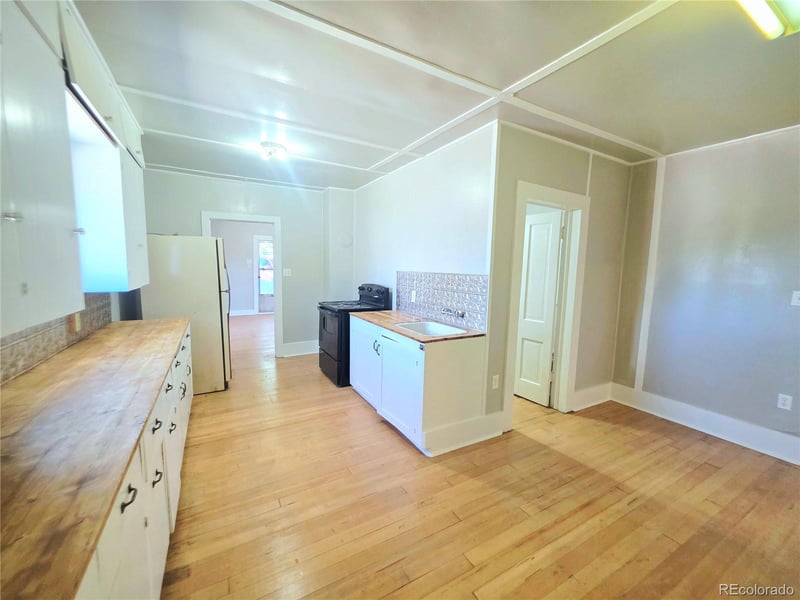 331 Lincoln Ave, Moffat, CO 81143