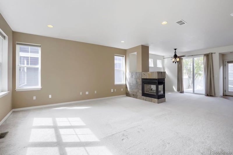 305 Riverview Ct, Longmont, CO 80501