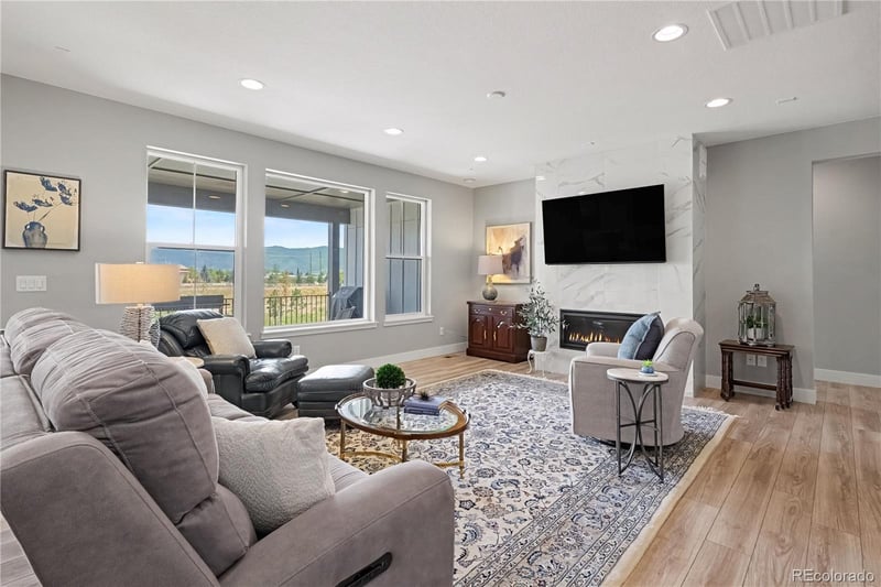 9204 Star Fall Cir, Littleton, CO 80125