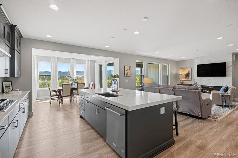 9204 Star Fall Cir, Littleton, CO 80125