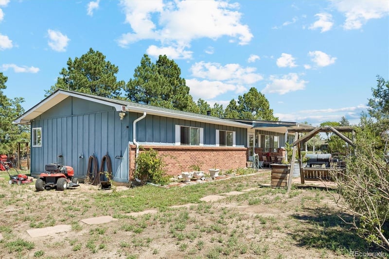 1015 Odessa St, Aurora, CO 80018
