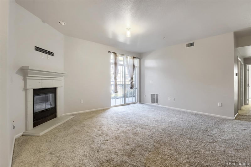 3865 S Dayton St #101, Aurora, CO 80014
