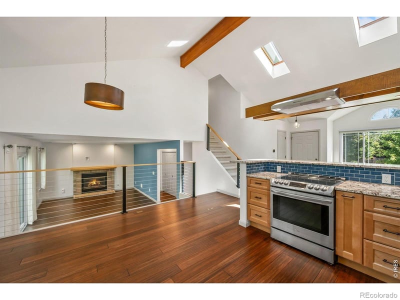 906 Deer Creek Ln, Fort Collins, CO 80526