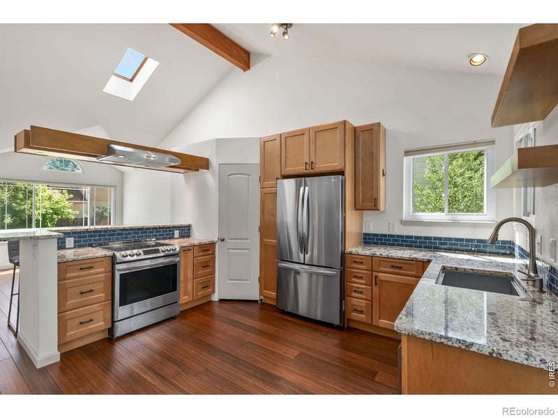 906 Deer Creek Ln, Fort Collins, CO 80526