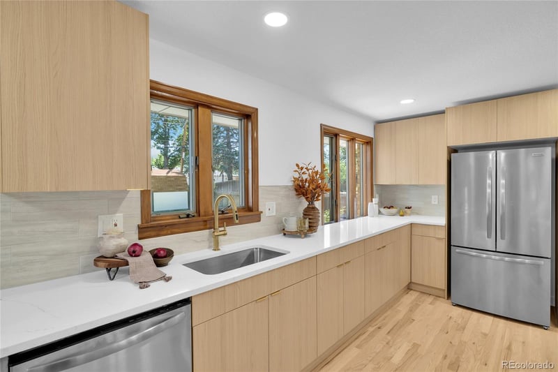 6604 S Lee Ct, Centennial, CO 80121