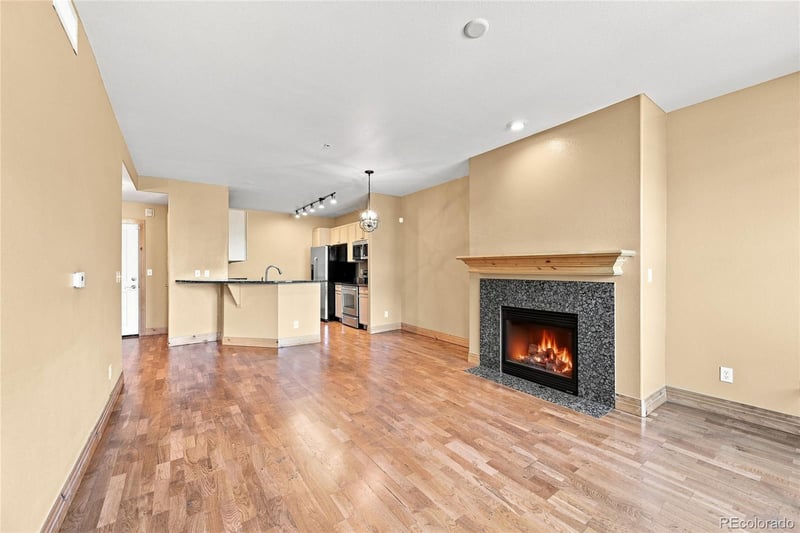 9079 E Panorama Cir #414, Englewood, CO 80112