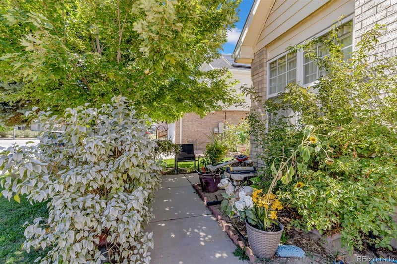 4909 Eagle St, Denver, CO 80239