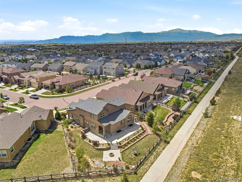 8982 Pacific Crest Dr, Colorado Springs, CO 80927