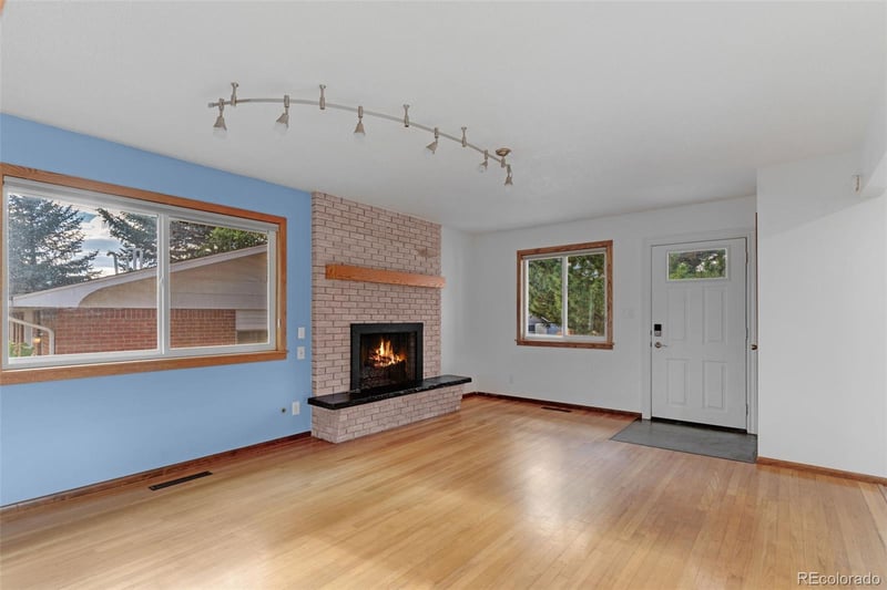 411 Redwood Dr, Colorado Springs, CO 80907
