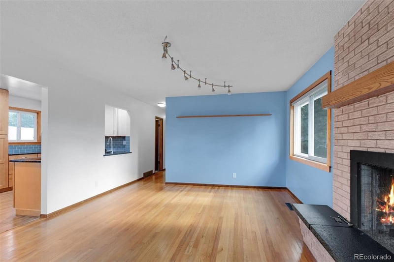 411 Redwood Dr, Colorado Springs, CO 80907