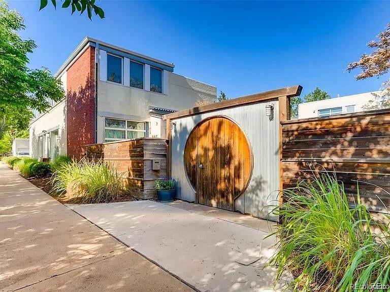1421 Oneida St #10, Denver, CO 80220