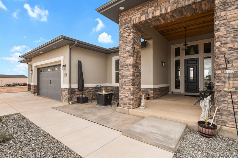 27 S Tequila Ct, Pueblo West, CO 81007