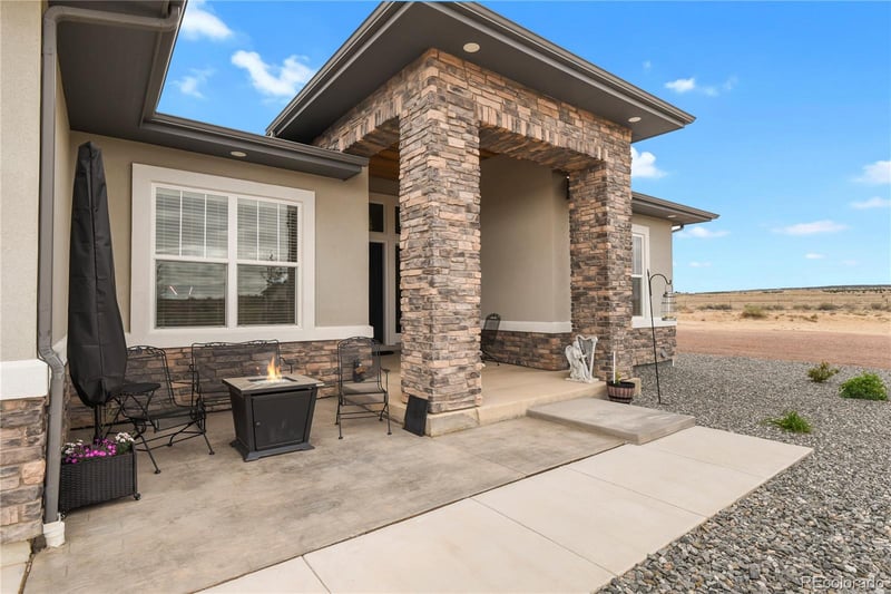 27 S Tequila Ct, Pueblo West, CO 81007