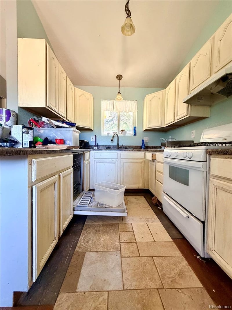 26495 S End Rd, Kittredge, CO 80457