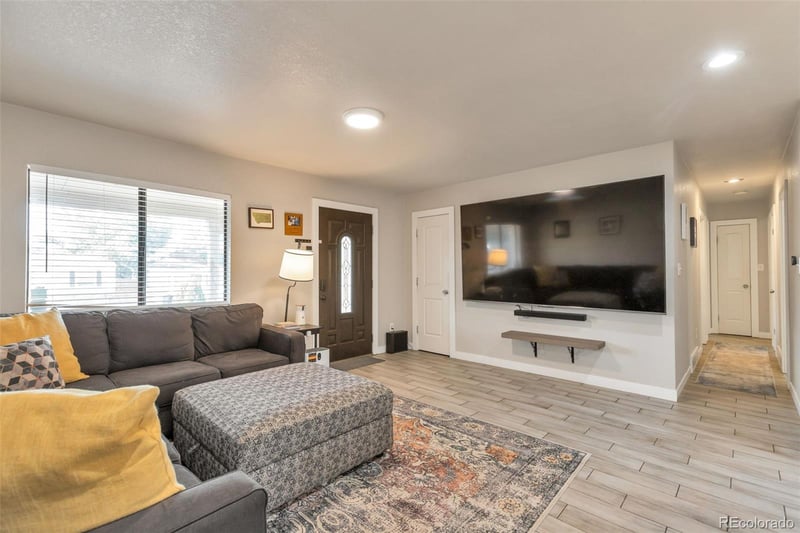 3250 W Walsh Pl, Denver, CO 80219