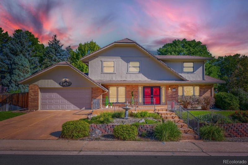 7181 W Morraine Dr, Littleton, CO 80128