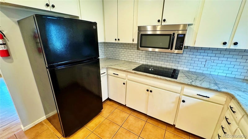 6644 S Race Cir, Centennial, CO 80121