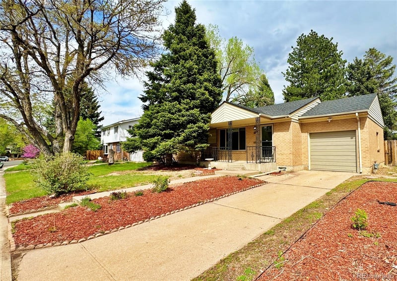 6644 S Race Cir, Centennial, CO 80121