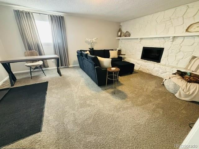 822 Geneva St, Aurora, CO 80010