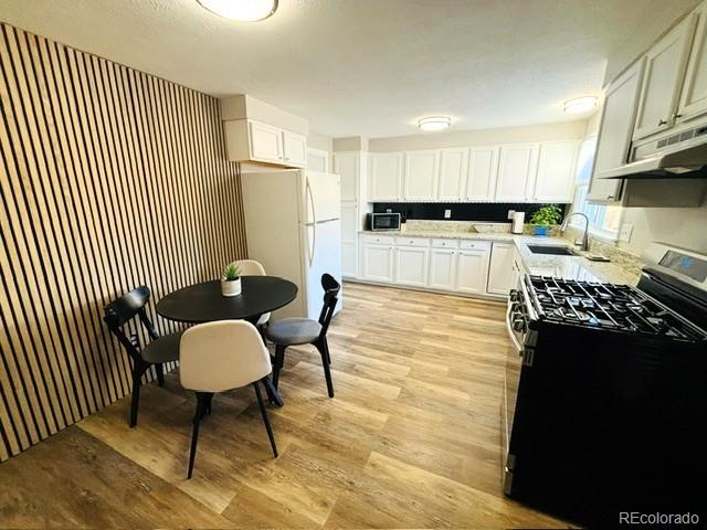 822 Geneva St, Aurora, CO 80010