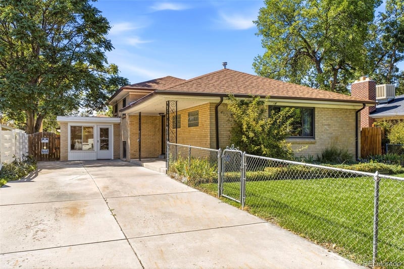 2309 Oakland St, Aurora, CO 80010