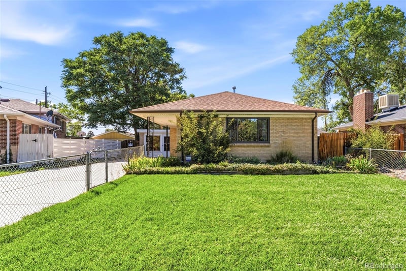 2309 Oakland St, Aurora, CO 80010