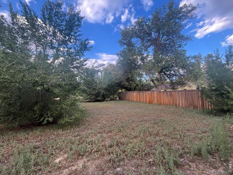 207 5th Ave, Longmont, CO 80501