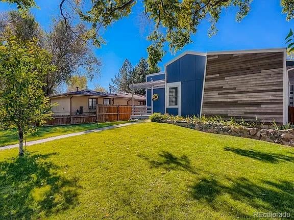 2735 S Delaware St, Englewood, CO 80110