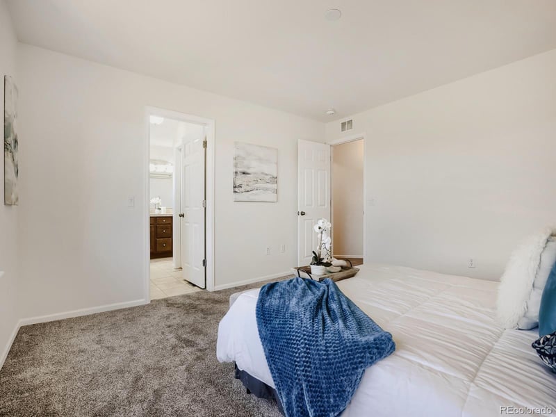 3691 S Perth Cir #102, Aurora, CO 80013
