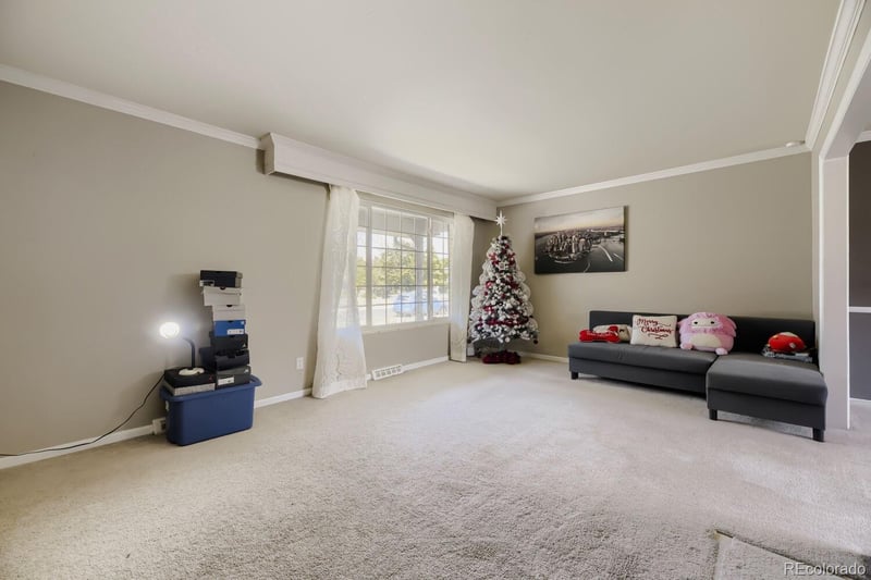 1435 S Macon St, Aurora, CO 80012