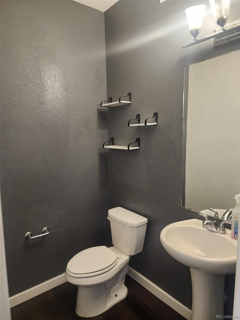 4481 Telluride Ct, Denver, CO 80249