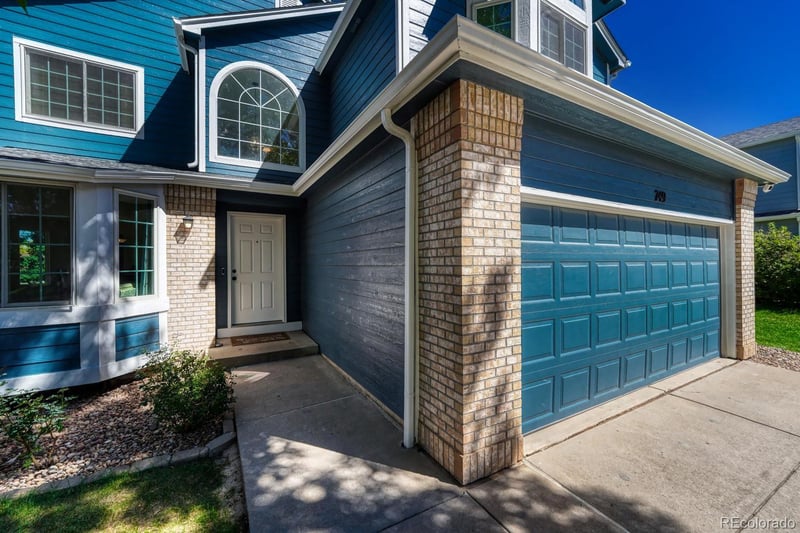 749 Redwood Ct, Highlands Ranch, CO 80126